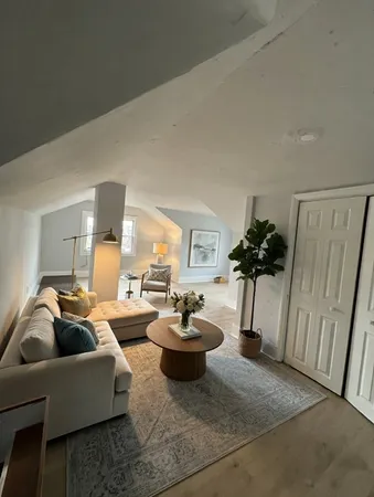 $835,000 | 9 Winthrop Street, Worcester, MA 01604