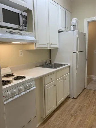 $1,075 | 411 East 7th Avenue, Unit D, Tallahassee, FL 32303