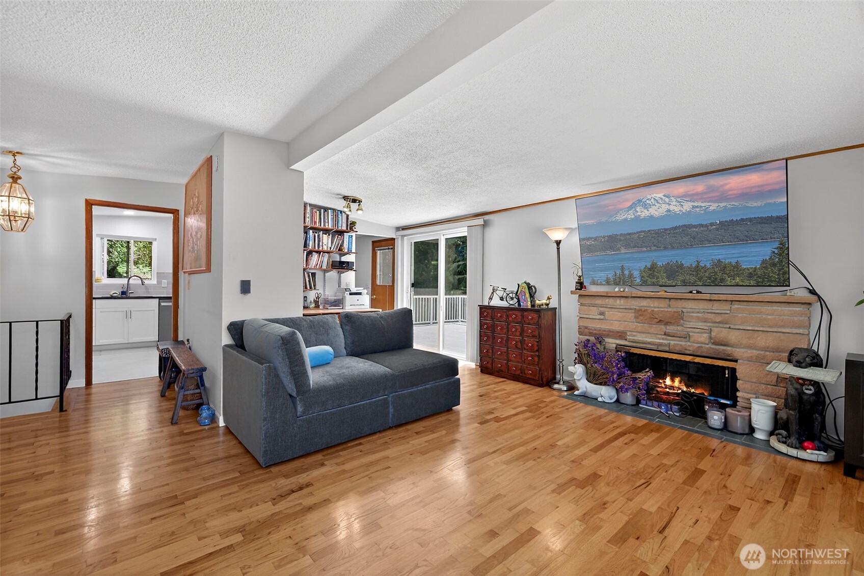 13828 183rd Avenue Southeast Renton, WA 98059 - Photo 4 of 22