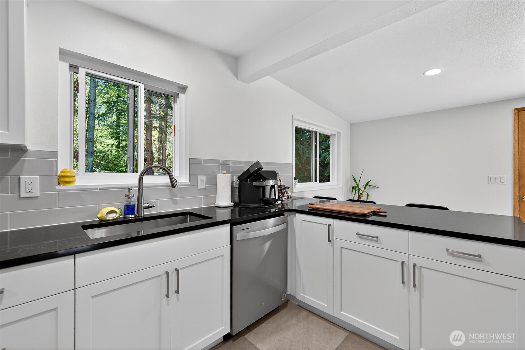 13828 183rd Avenue Southeast Renton, WA 98059 - Photo 7 of 22