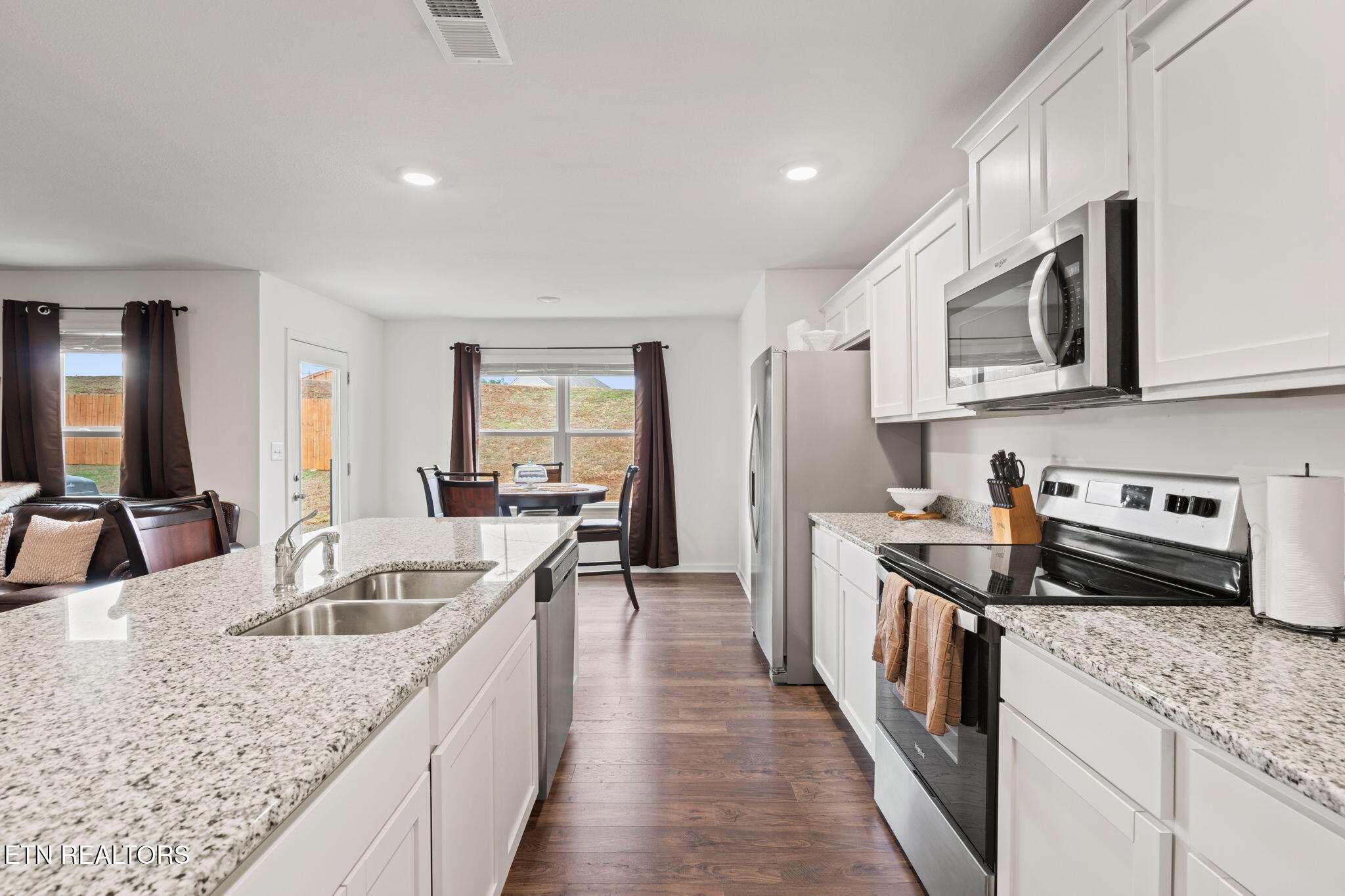 111 Lindsell Road Athens, TN 37303 - Photo 11 of 39 12-web-or-mls-111 Lindsell-Cesia-12