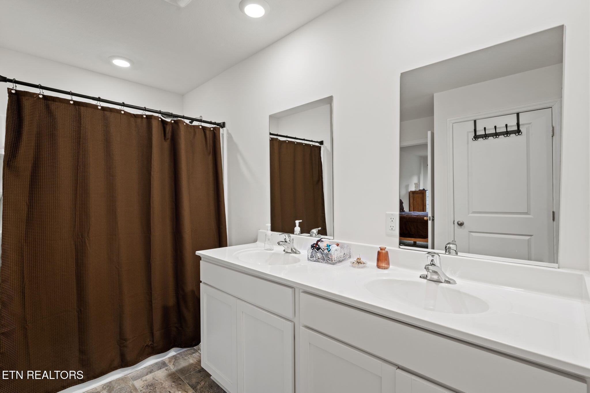 111 Lindsell Road Athens, TN 37303 - Photo 21 of 39 22-web-or-mls-111 Lindsell-Cesia-22