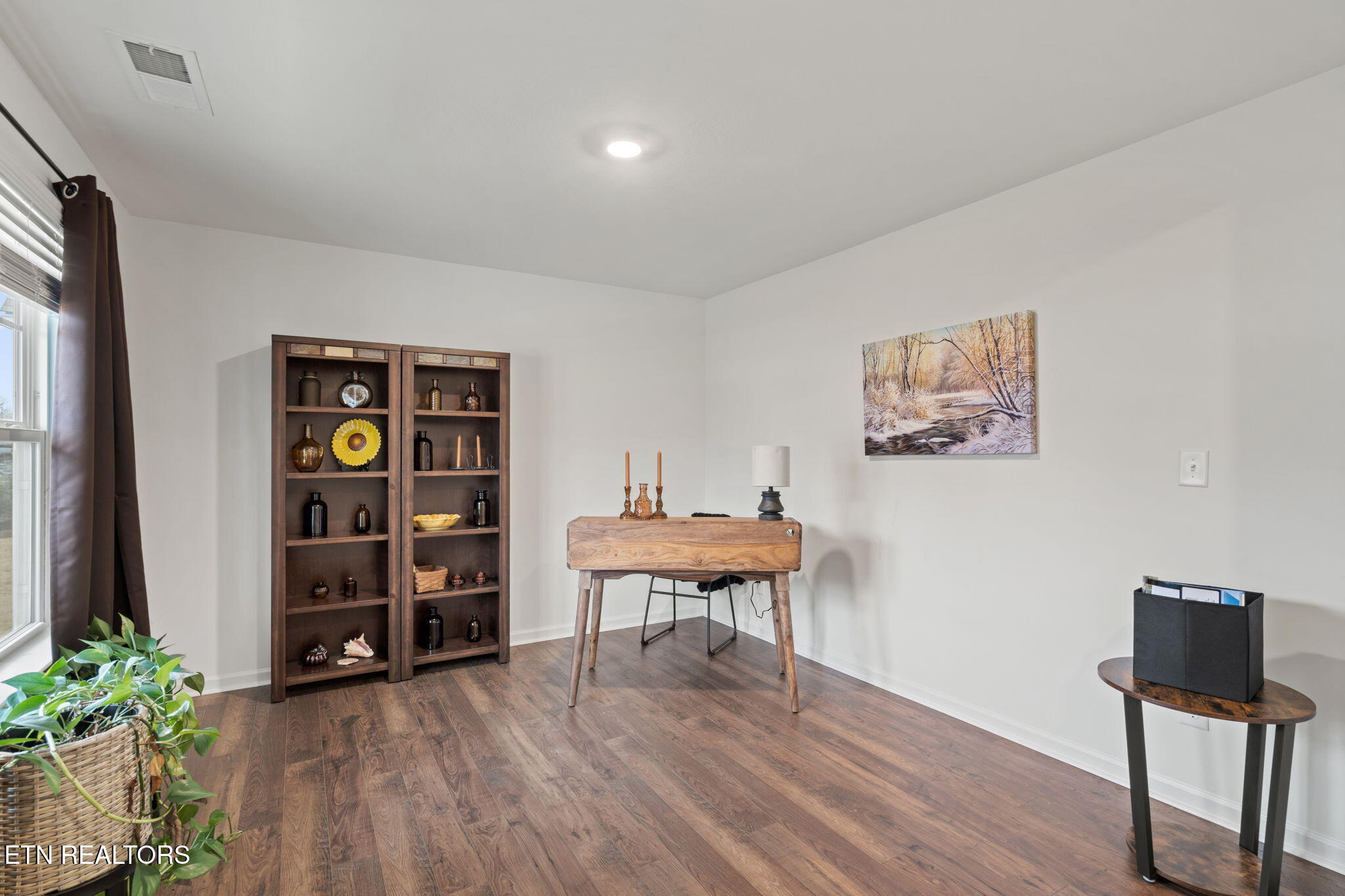 111 Lindsell Road Athens, TN 37303 - Photo 5 of 39 6-web-or-mls-111 Lindsell-Cesia-6