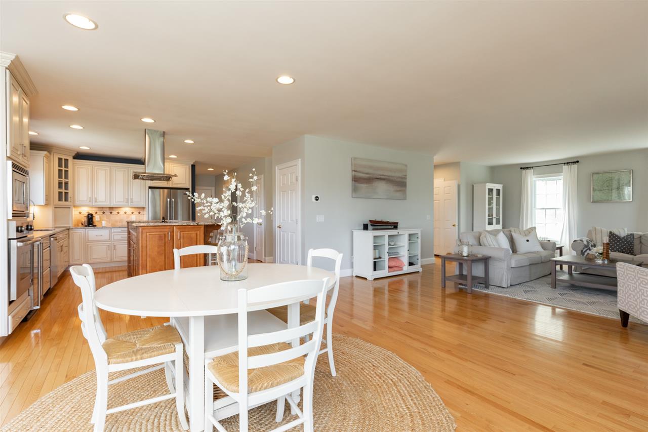181 Winnicutt Road Stratham, NH 03885 - Photo 15 of 40