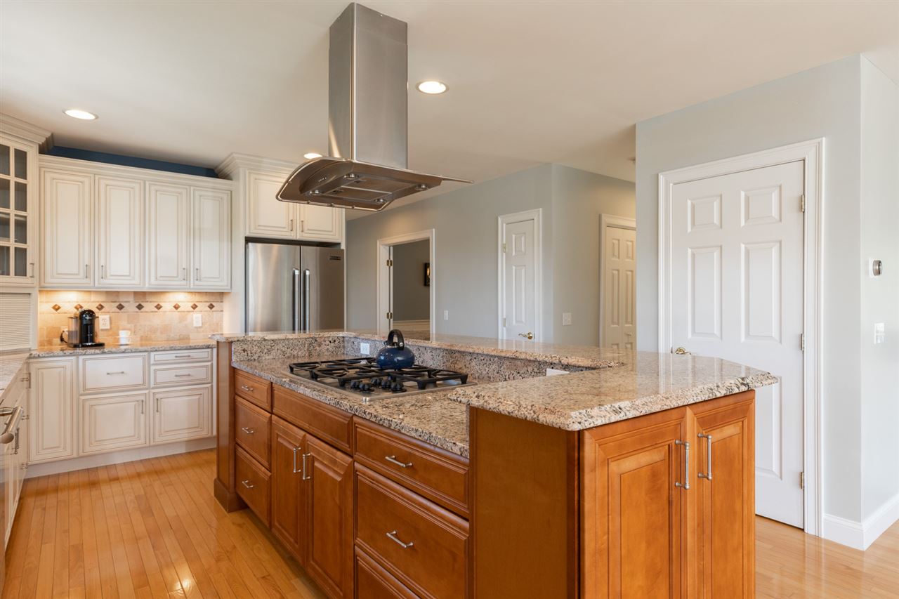 181 Winnicutt Road Stratham, NH 03885 - Photo 20 of 40