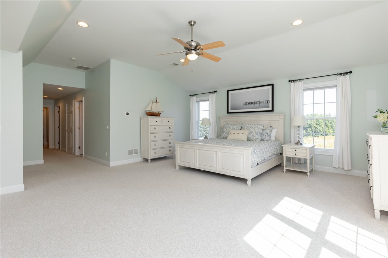181 Winnicutt Road Stratham, NH 03885 - Photo 25 of 40