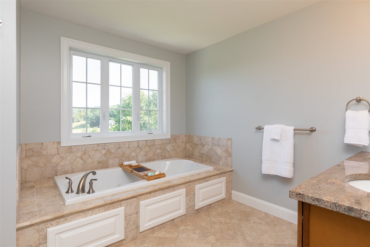 181 Winnicutt Road Stratham, NH 03885 - Photo 28 of 40