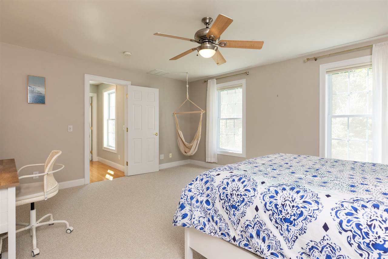 181 Winnicutt Road Stratham, NH 03885 - Photo 30 of 40
