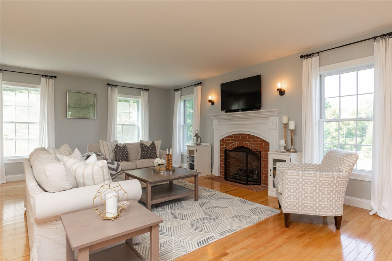 181 Winnicutt Road Stratham, NH 03885 - Photo 10 of 40