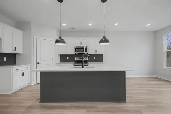 $489,990 | 3600 Heartland Drive, Columbia, TN 38401
