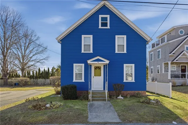 $650,000 | 9 Lillis Avenue, Barrington, RI 02806