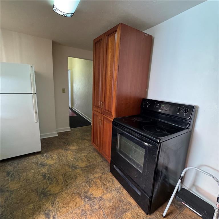 209 Chesterfield Road Pittsburgh, PA 15213 - Photo 7 of 15 Gallery Image 7