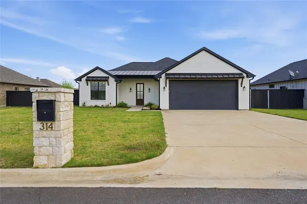 $299,000 | 314 James Street, Mabank, TX 75147