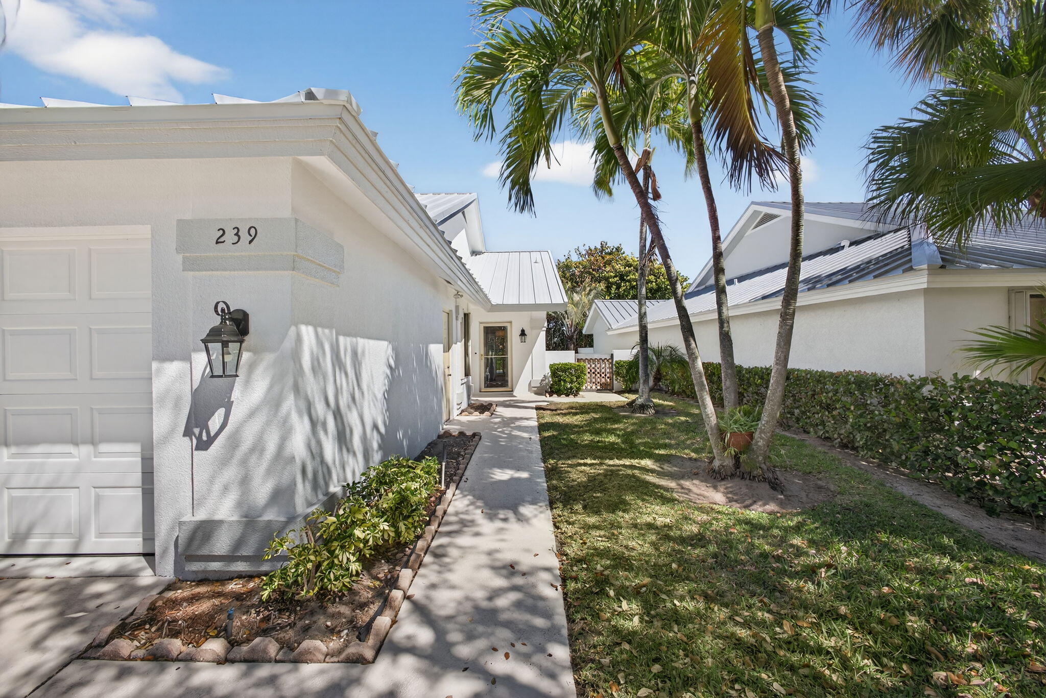 239 Ridge Road Jupiter, FL 33477 - Photo 5 of 75 5-web-or-mls-5D1A2999