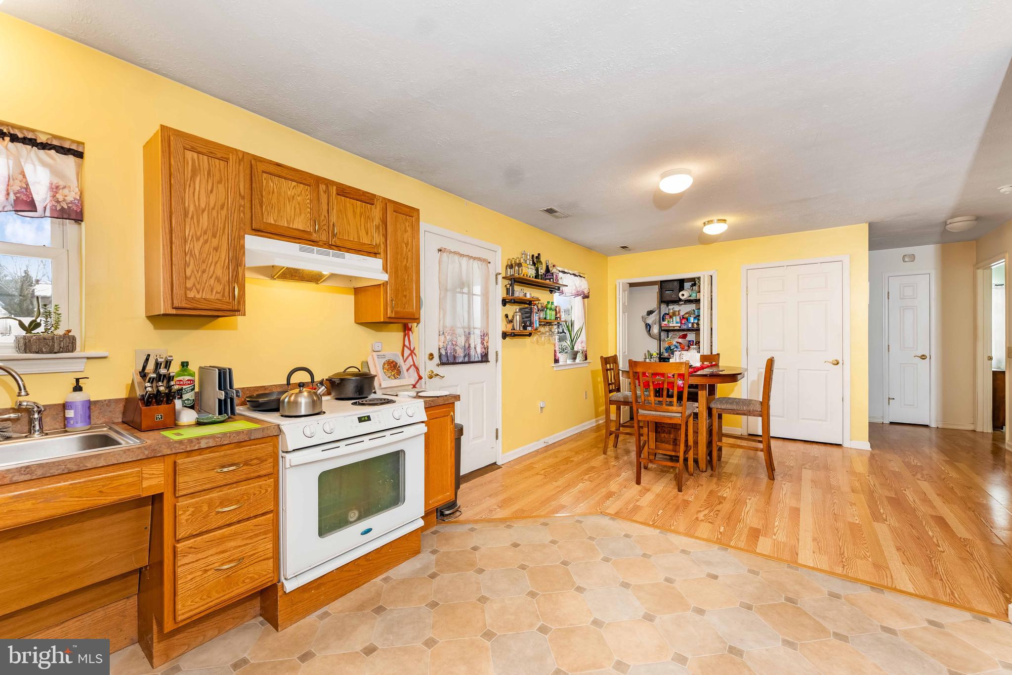 84 Charles Lane Dover, PA 17315 - Photo 7 of 25