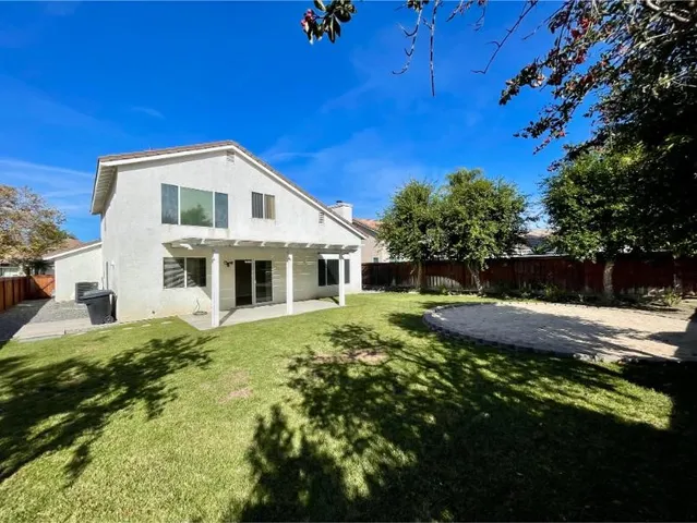 a view of a garage room
