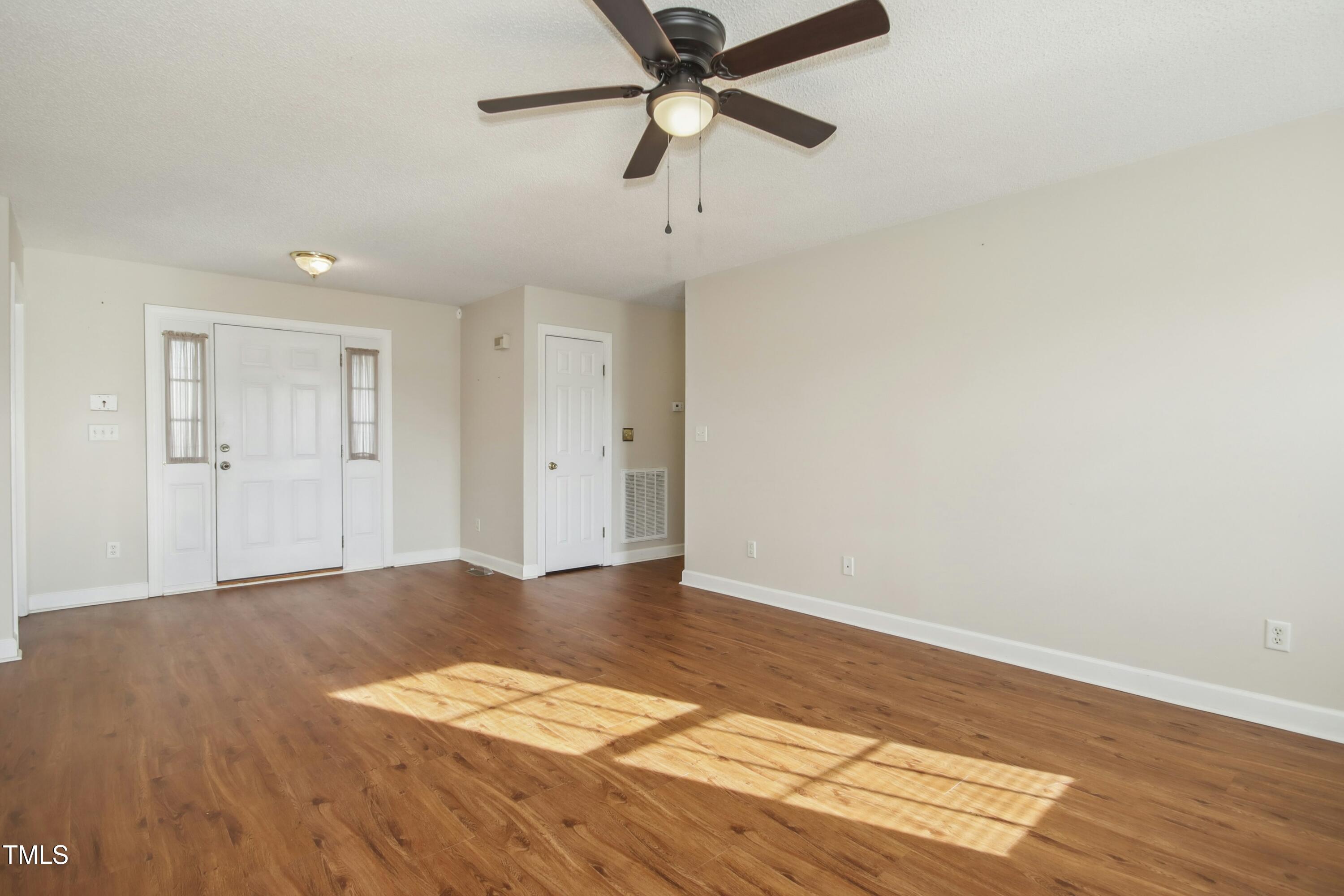 7093 Wheatfield Road Spring Hope, NC 27882 - Photo 5 of 29 Living room