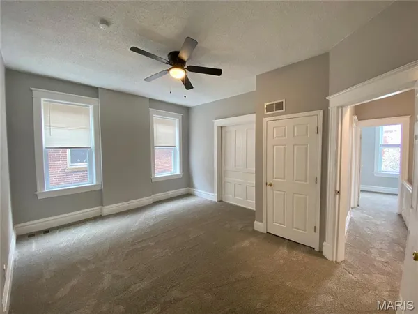 $1,595 | 3710 Minnesota Avenue, St. Louis, MO 63118