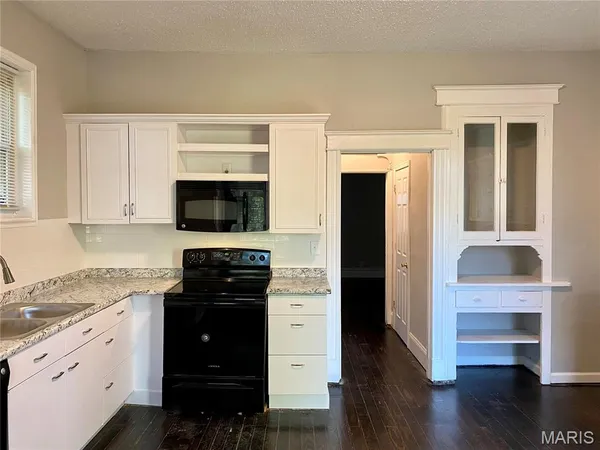 $1,595 | 3710 Minnesota Avenue, St. Louis, MO 63118