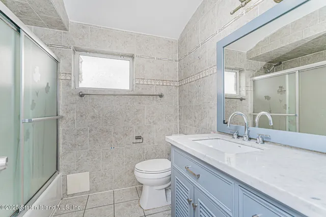 $715,000 | 178 Vassar Street | New Springville