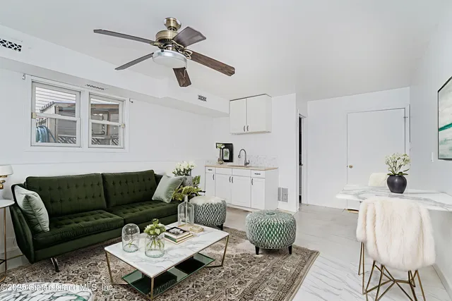 $715,000 | 178 Vassar Street | New Springville