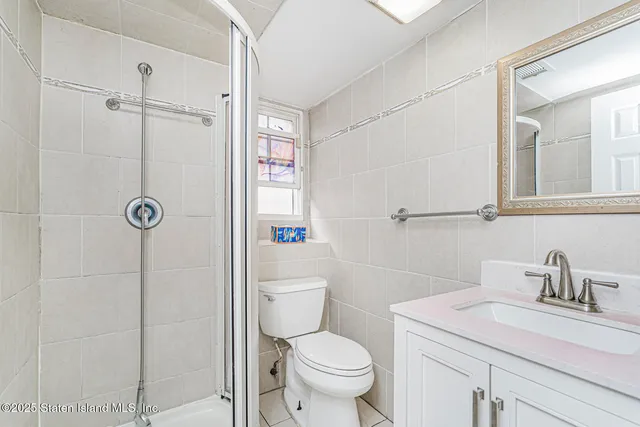 $715,000 | 178 Vassar Street | New Springville