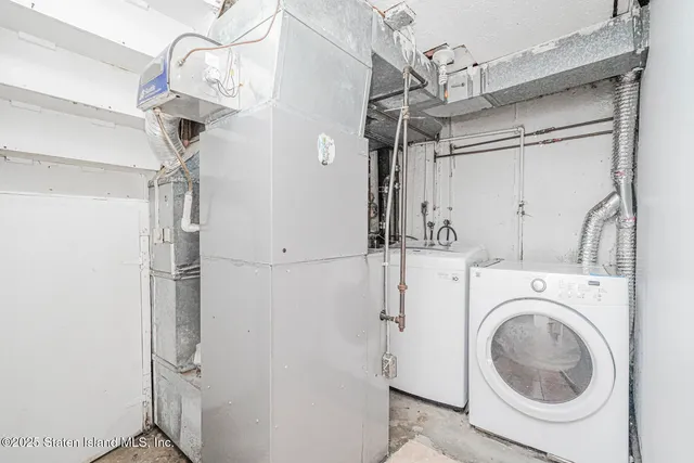 $715,000 | 178 Vassar Street | New Springville