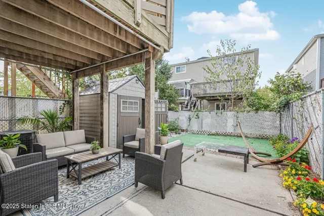 $715,000 | 178 Vassar Street | New Springville