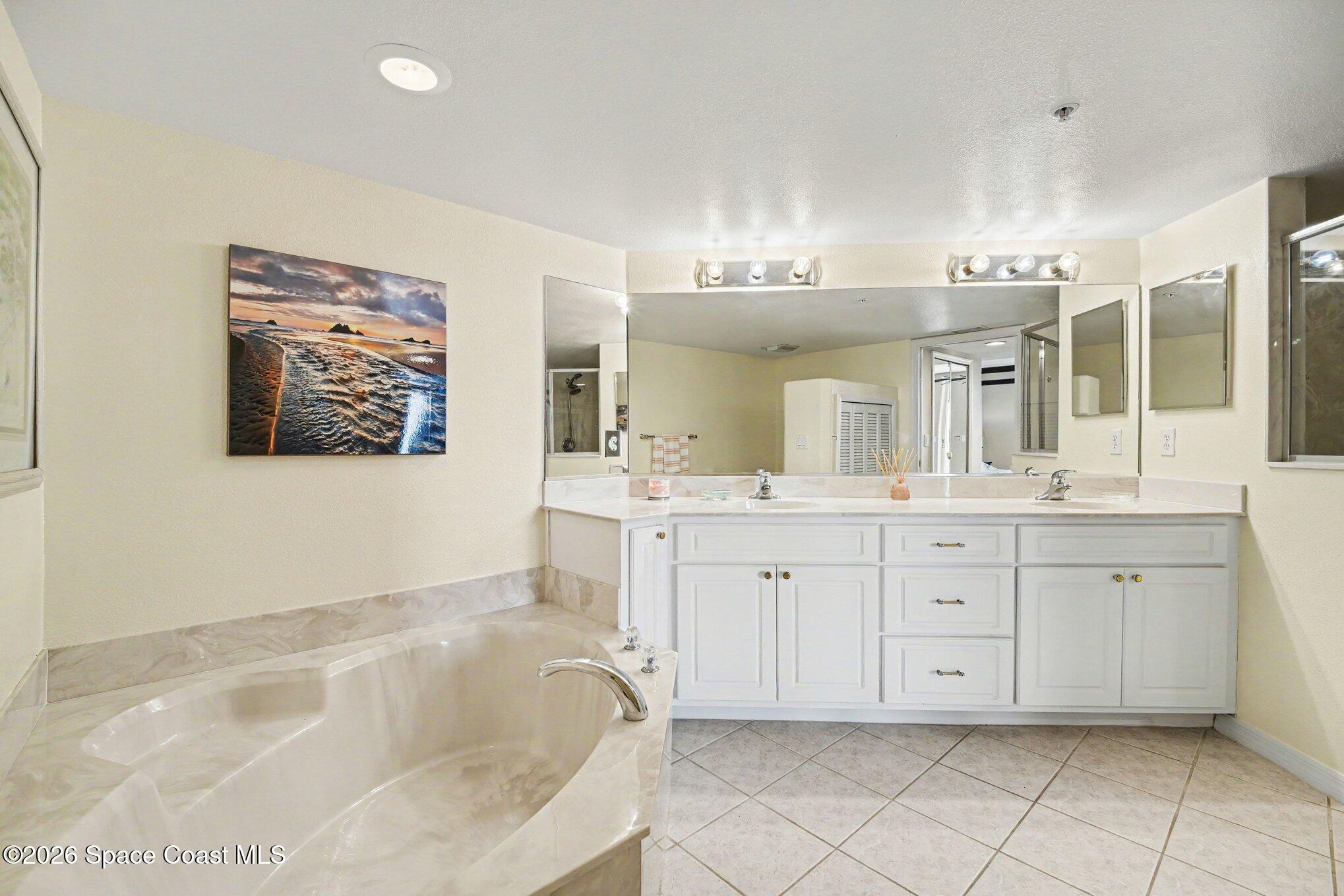820 Del Rio Way, Unit 401 Merritt Island, FL 32953 - Photo 9 of 15 014_file_5769