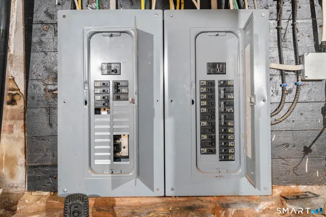 $319,900 | 172 North Street, Bristol, CT 06010