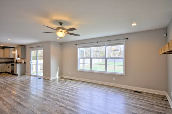 $2,400 | 1688 Rains Road, Clarksville, TN 37042