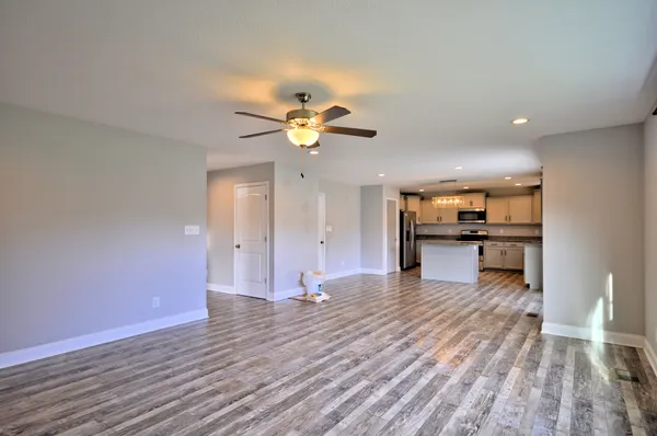 $2,400 | 1688 Rains Road, Clarksville, TN 37042