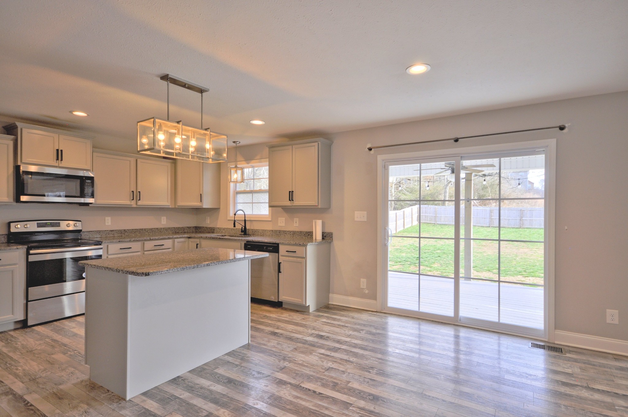 1688 Rains Road Clarksville, TN 37042 - Photo 16 of 56