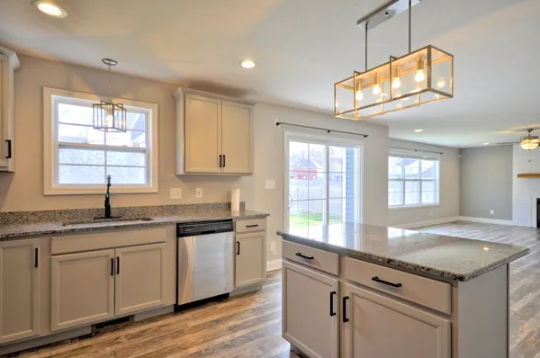 $2,400 | 1688 Rains Road, Clarksville, TN 37042