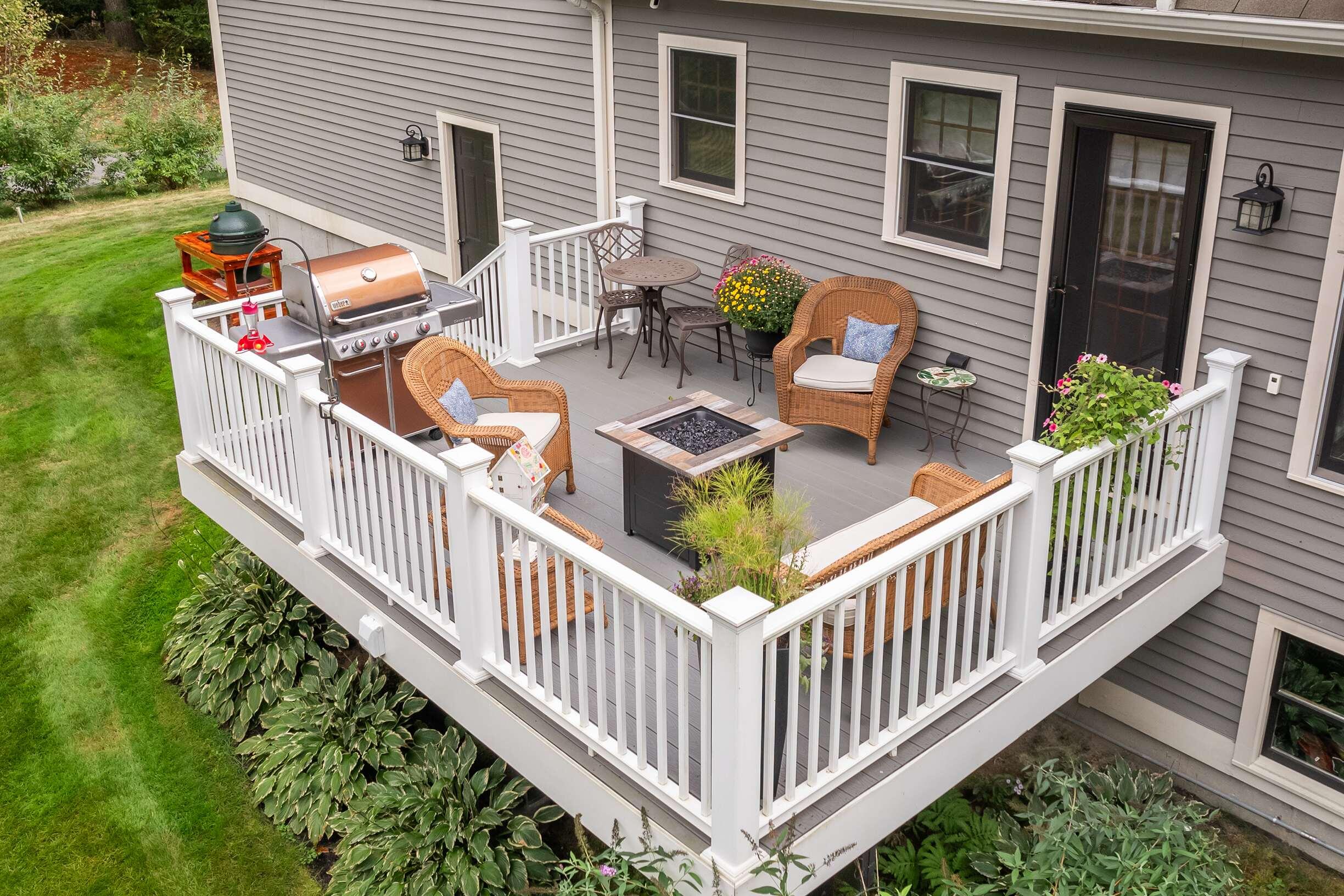 701 River Road Eliot, ME 03903 - Photo 9 of 42 Perfect for Entertaining & Relaxing