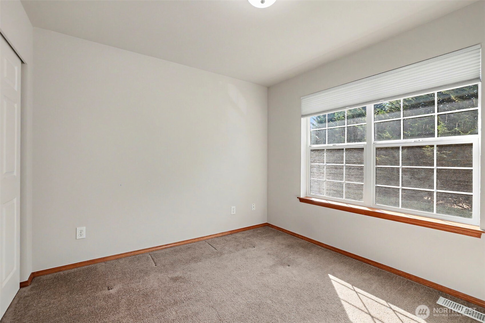 4011 160th Place Southeast Bothell, WA 98012 - Photo 18 of 33 Gallery Image 18