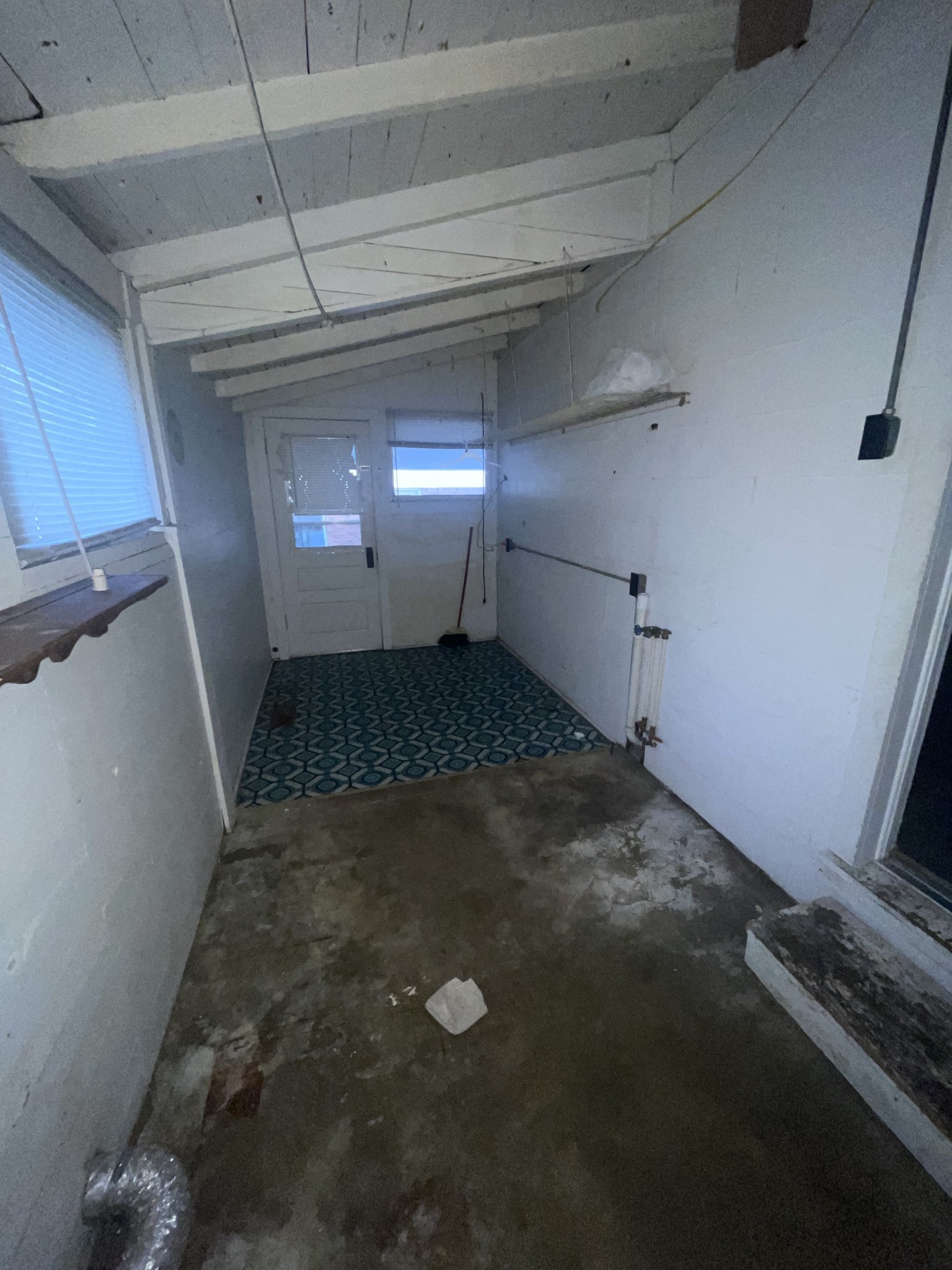 512 McKnight Street Rutherford, TN 38369 - Photo 15 of 17 a view of a room with a space