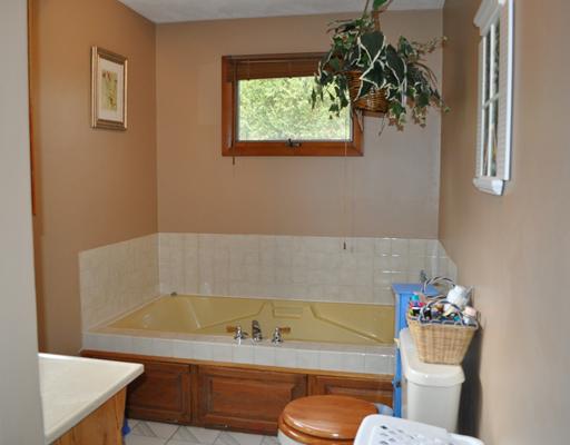 205 Carpenter Road Scituate, RI 02825 - Photo 13 of 20 Bathroom. Pullman bath with whirlpool tub and shower stall.