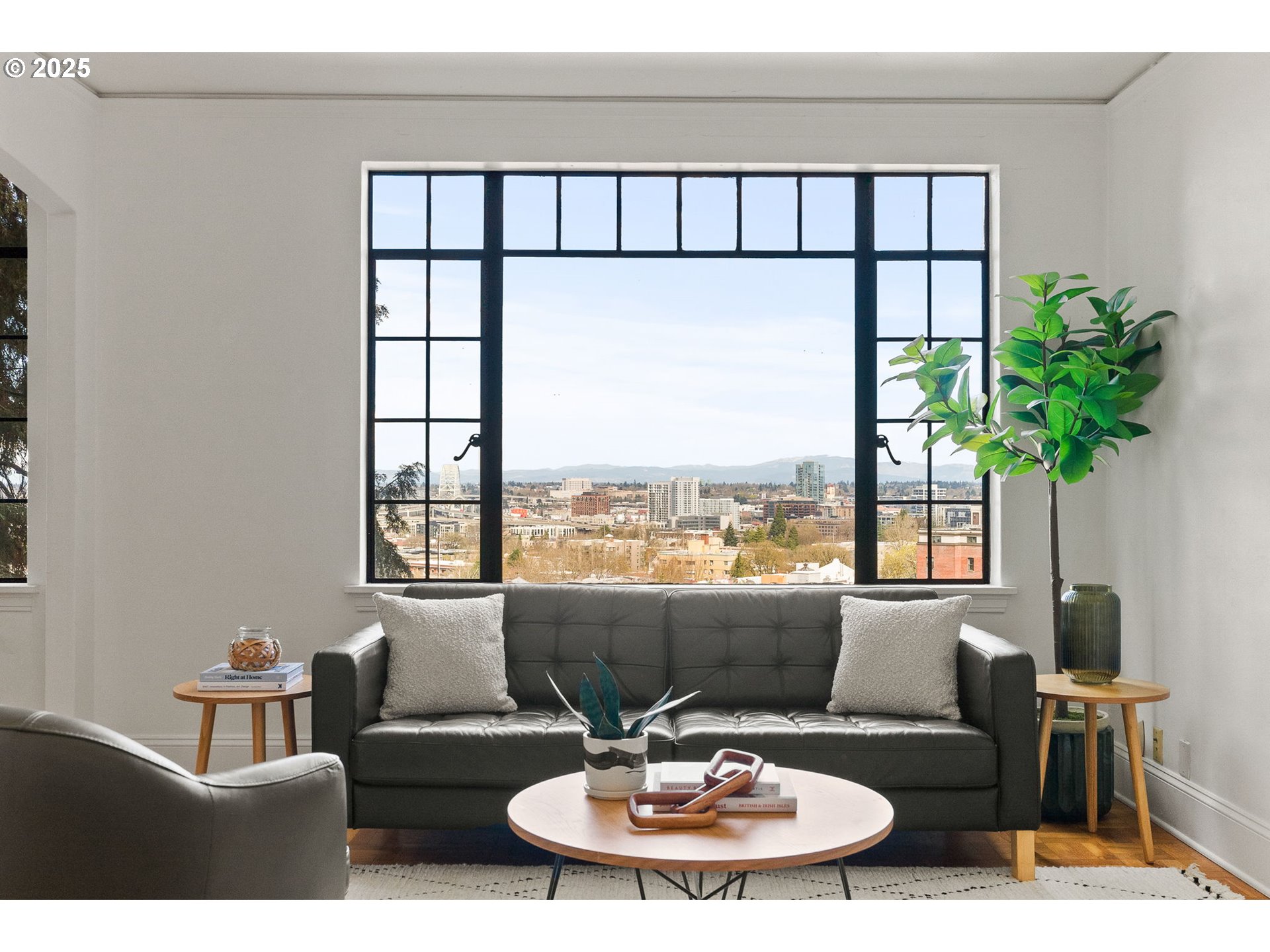 2336 Southwest Osage Street, Unit 402 Portland, OR 97205 - Photo 14 of 43