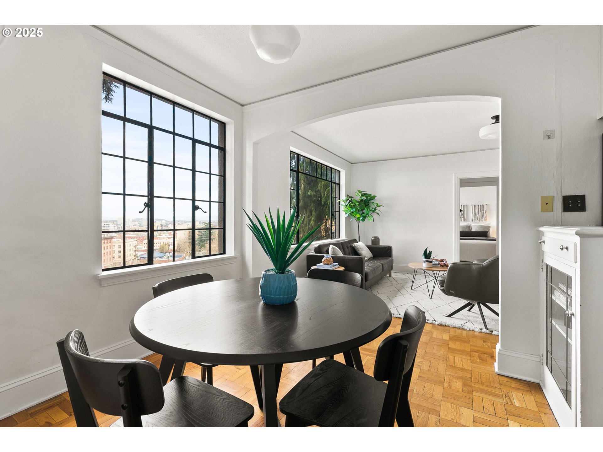 2336 Southwest Osage Street, Unit 402 Portland, OR 97205 - Photo 19 of 43