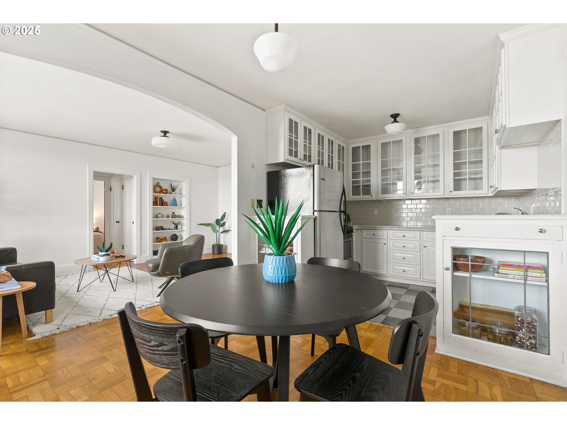 2336 Southwest Osage Street, Unit 402 Portland, OR 97205 - Photo 20 of 43