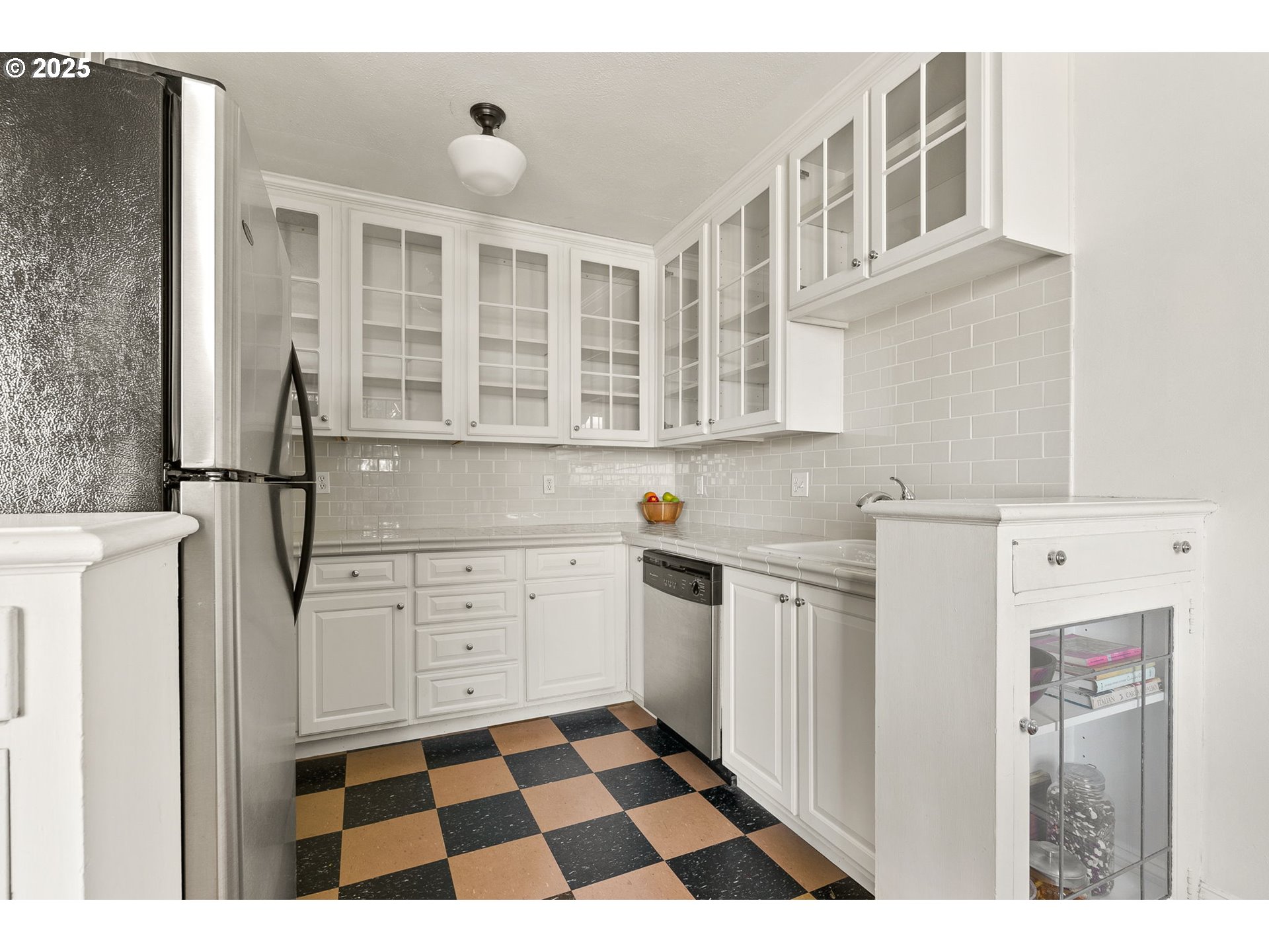 2336 Southwest Osage Street, Unit 402 Portland, OR 97205 - Photo 21 of 43