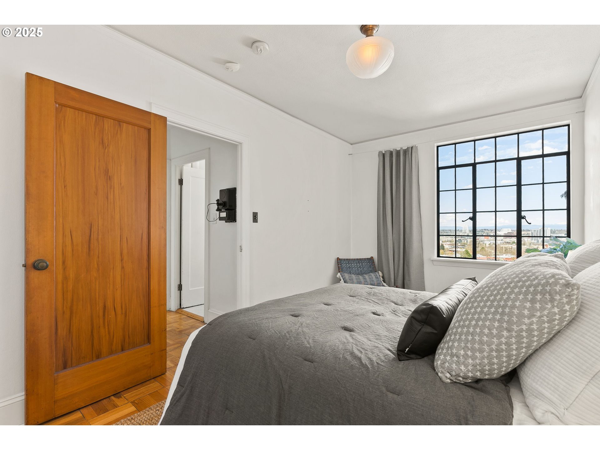 2336 Southwest Osage Street, Unit 402 Portland, OR 97205 - Photo 29 of 43