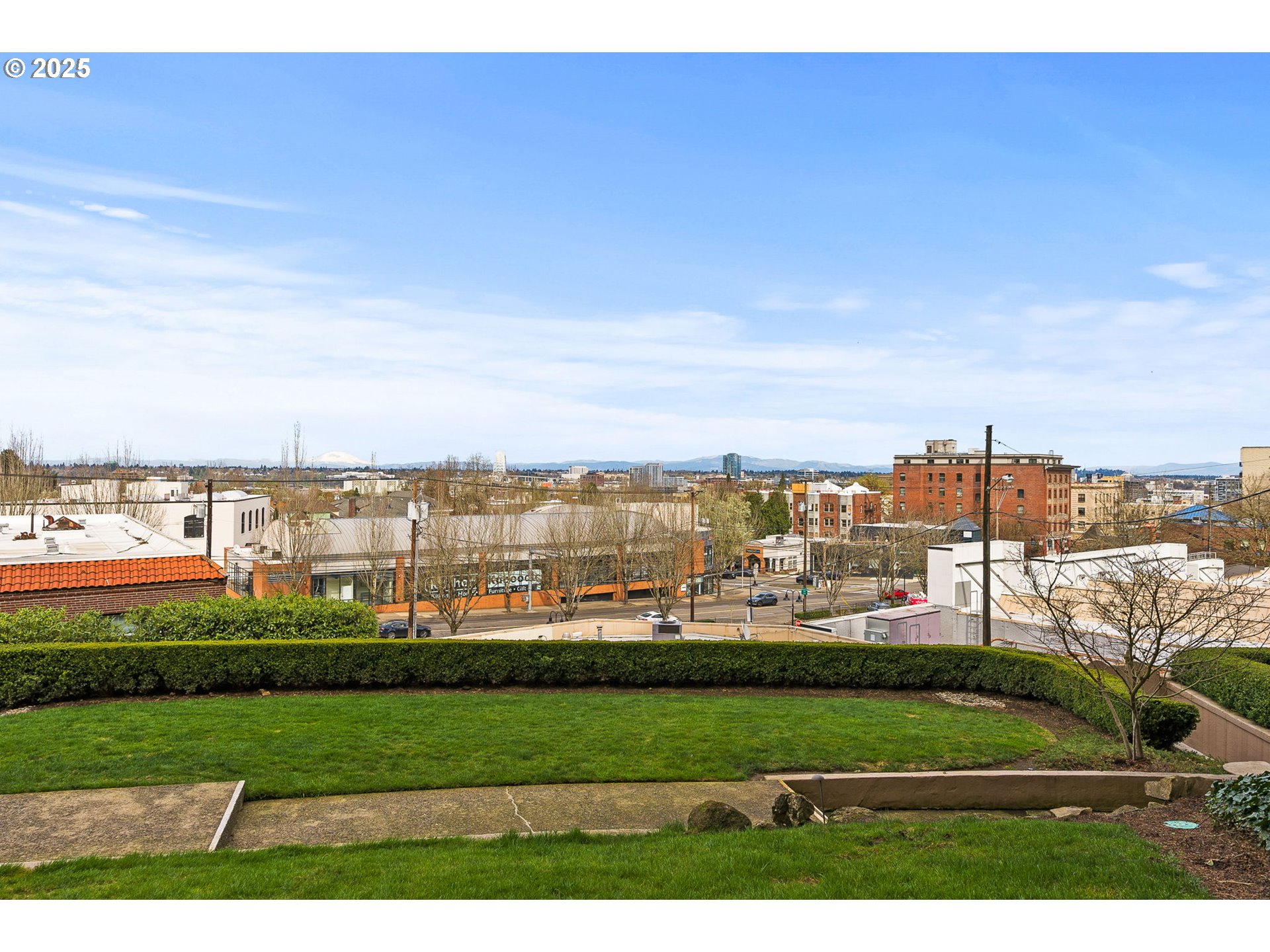 2336 Southwest Osage Street, Unit 402 Portland, OR 97205 - Photo 36 of 43