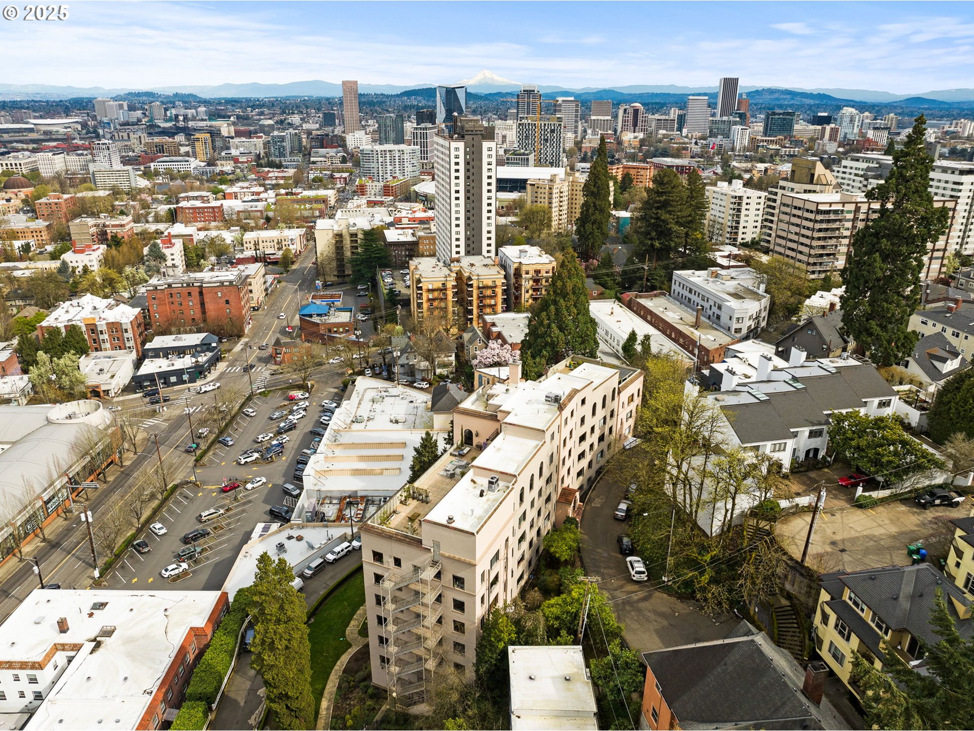 2336 Southwest Osage Street, Unit 402 Portland, OR 97205 - Photo 38 of 43