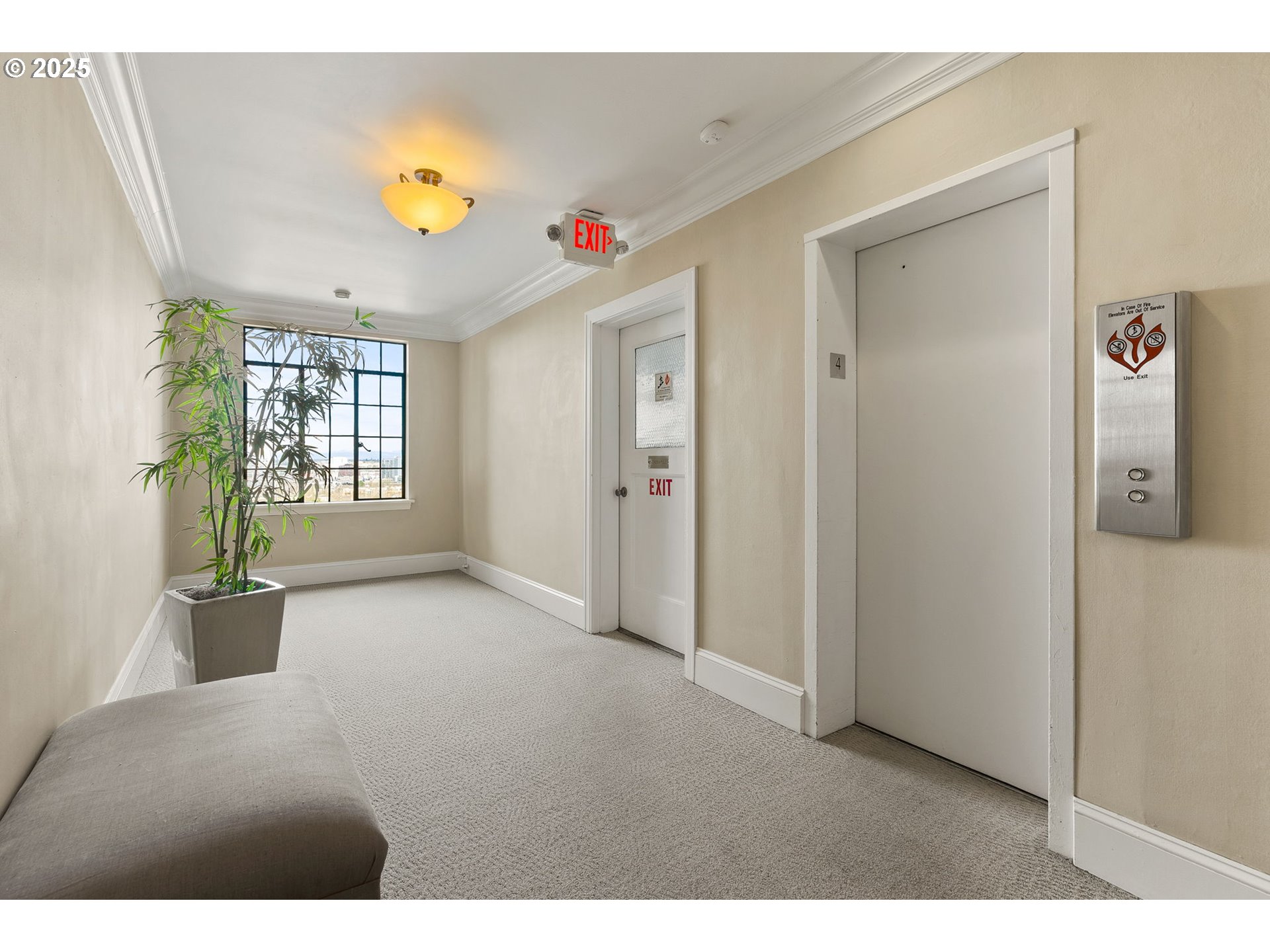 2336 Southwest Osage Street, Unit 402 Portland, OR 97205 - Photo 5 of 43