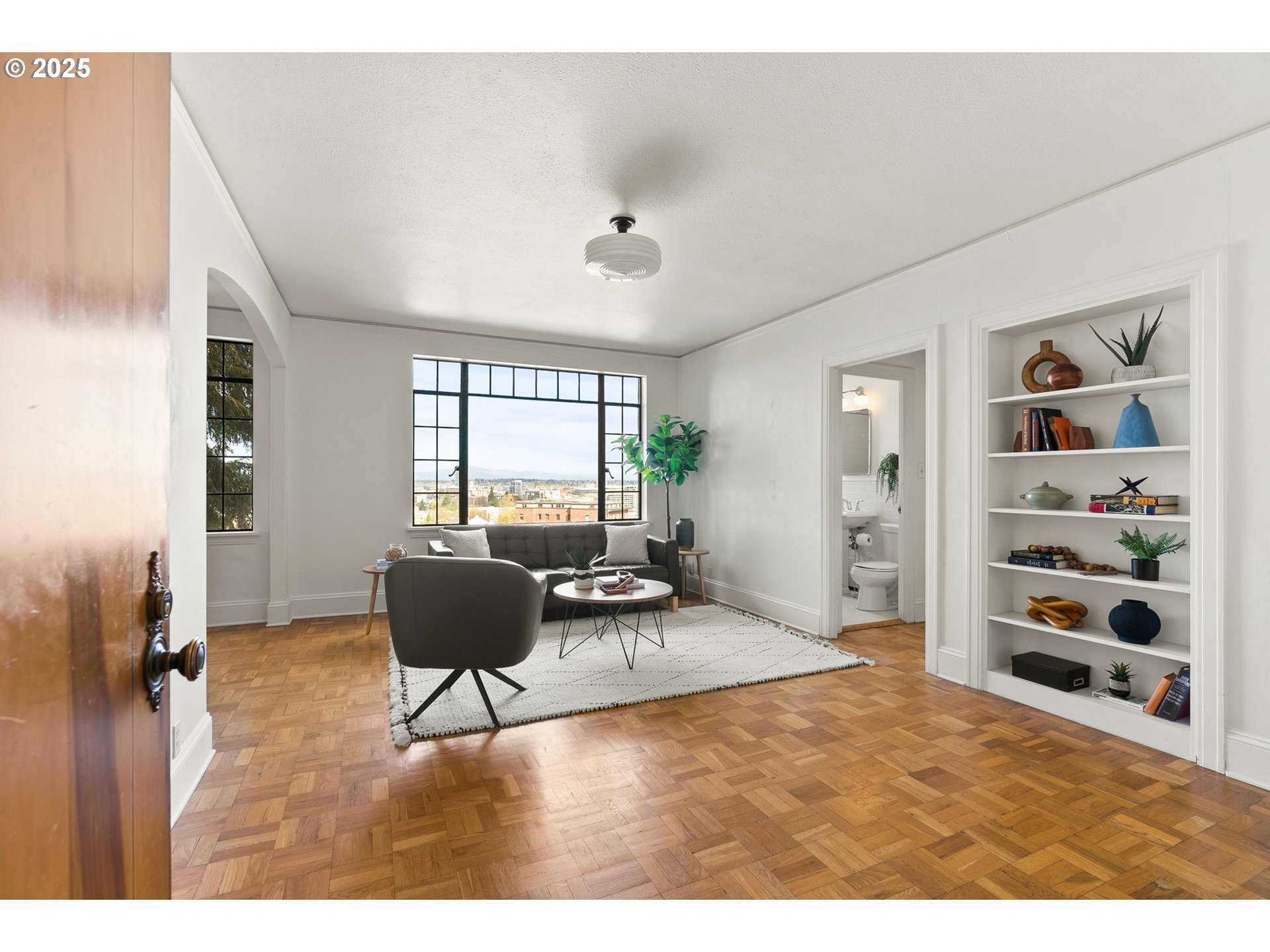 2336 Southwest Osage Street, Unit 402 Portland, OR 97205 - Photo 7 of 43