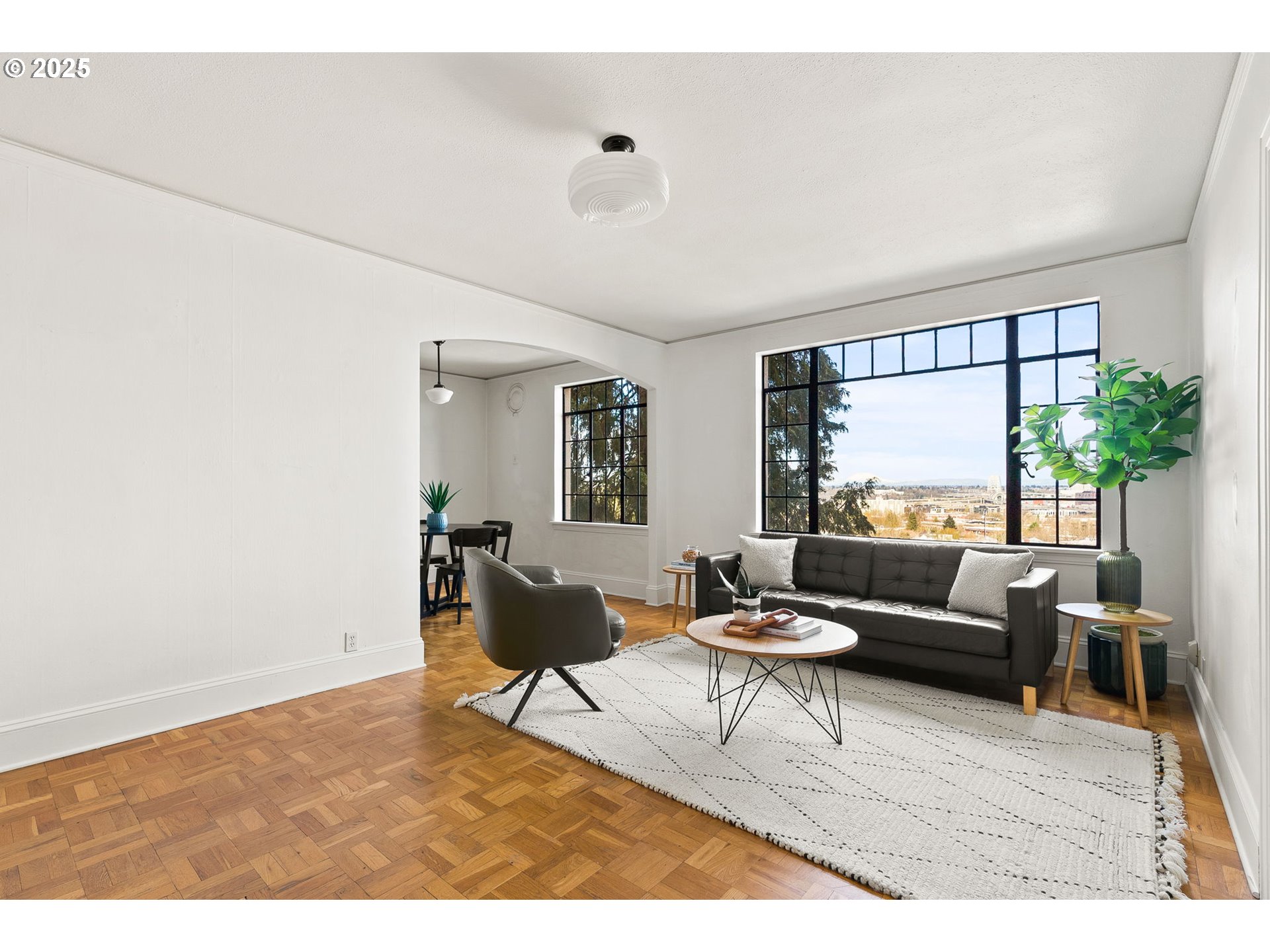 2336 Southwest Osage Street, Unit 402 Portland, OR 97205 - Photo 8 of 43