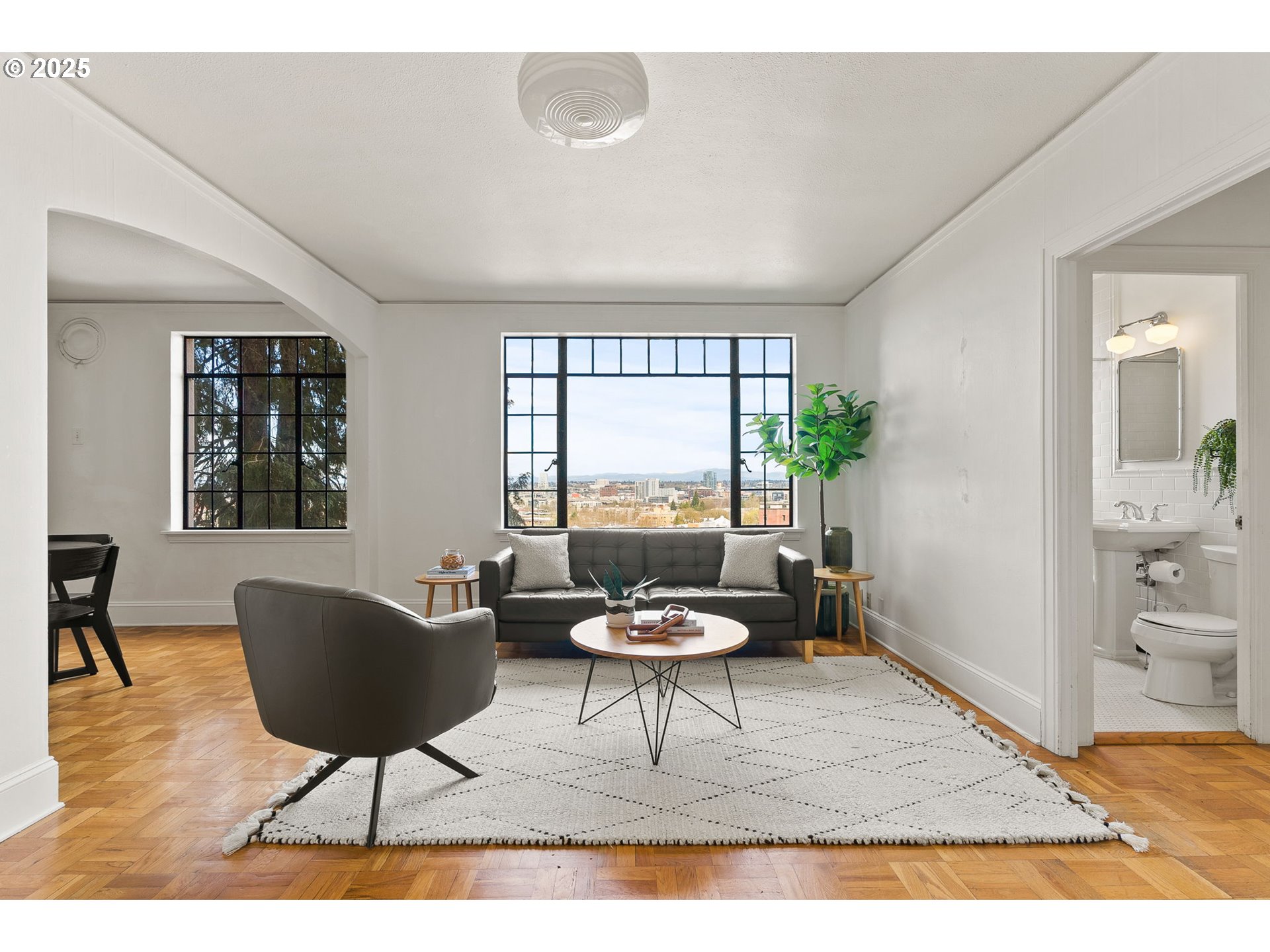 2336 Southwest Osage Street, Unit 402 Portland, OR 97205 - Photo 10 of 43