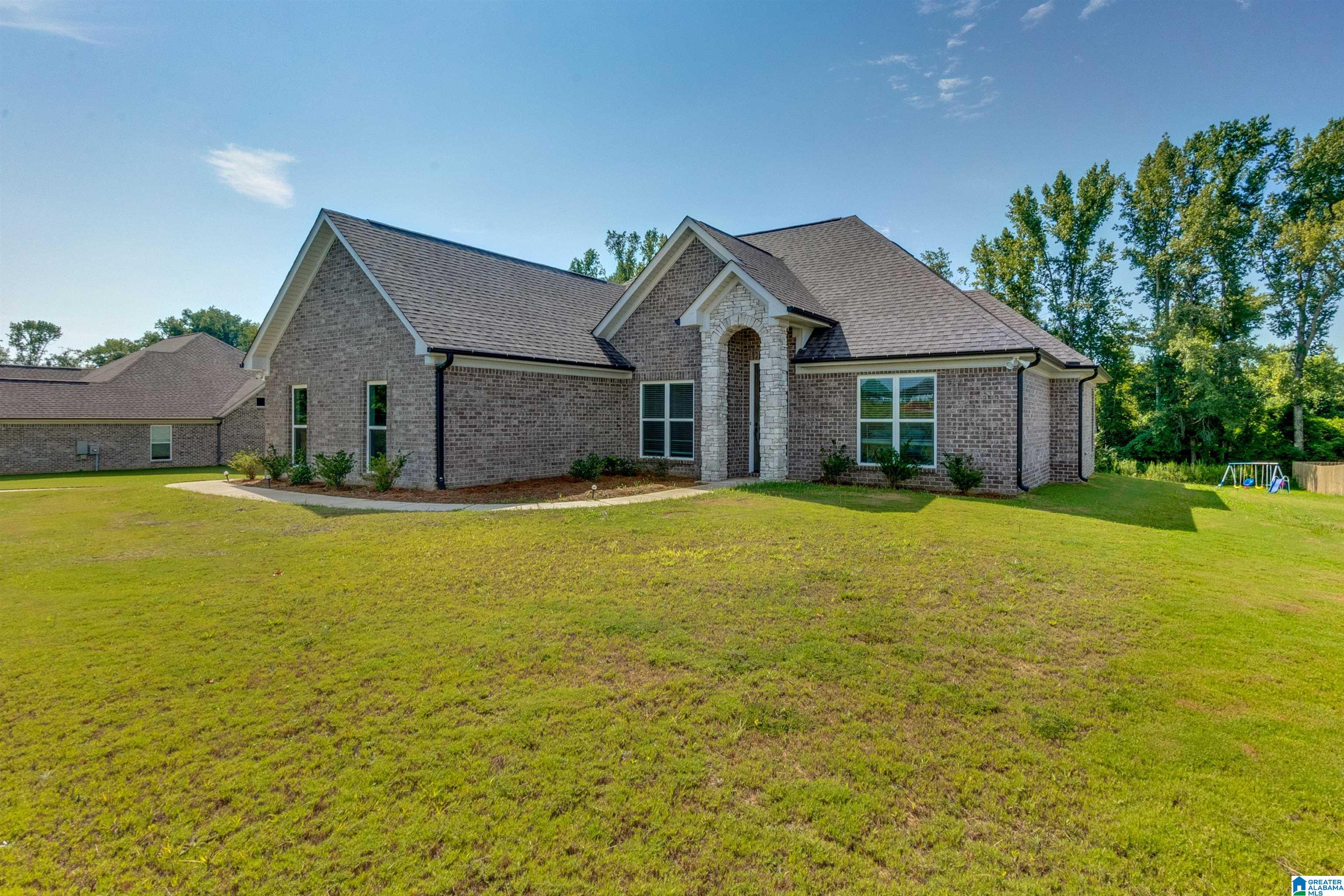 185 Crest Loop Road Clanton, AL 35045 - Photo 3 of 50